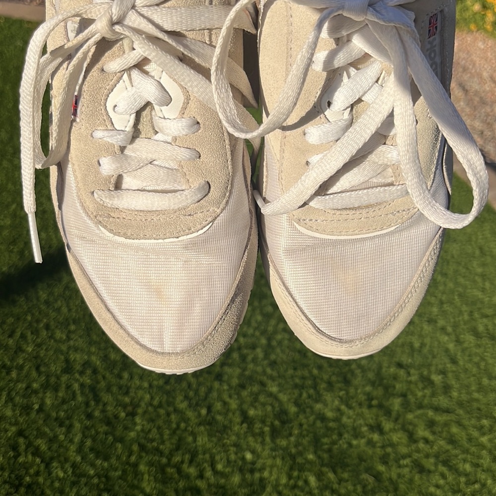 Classic Nylon Reeboks - Picture 8 of 9